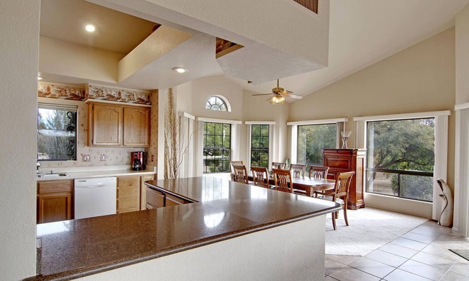 Rio Verde House | Charming, tranquil 3-bedroom house in Rio Verde with a community pool and gym