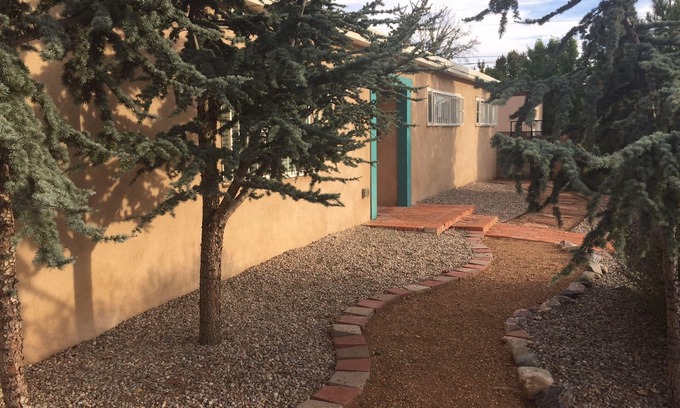 Albuquerque House | Charming Tranquil ABQ Home - Nob Hill, UNM