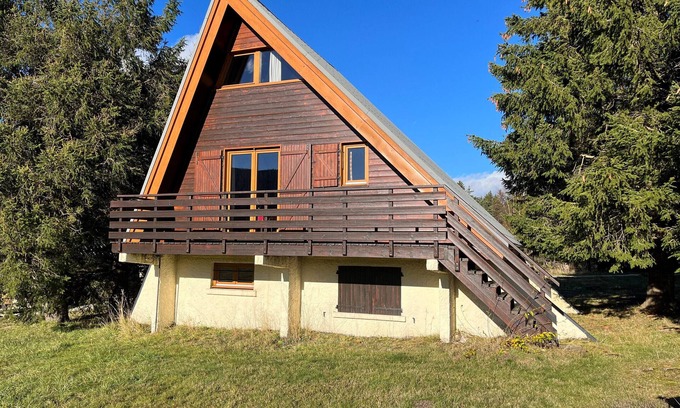 Lans-en-Vercors Ski Chalet | Charming unique chalet with garage and balcony, perfect for families
