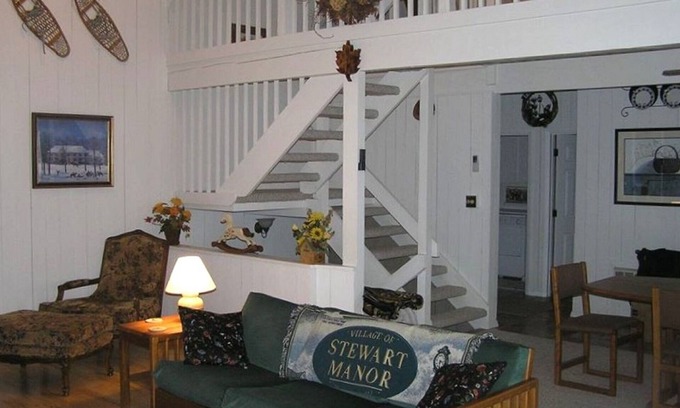 West Hartford Condo | Charming Vermont retreat nestled atop Snow Village Ski area in Quechee Lakes