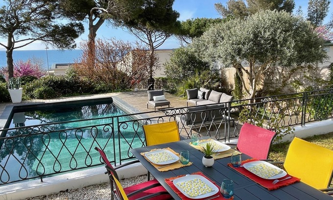 Montpellier House | Charming Villa fully renovated with amazing water view
