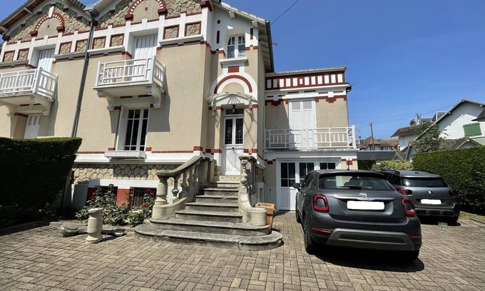 Cabourg House | Charming Villa in Cabourg: 200m to Beach, 5 Bedrooms, Garden, Parking