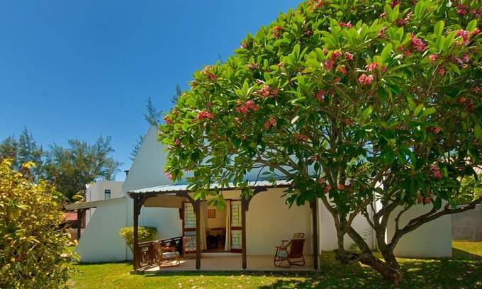 Trou d'Eau Douce Villa | Charming villa, beachfront, family welcome, very good price
