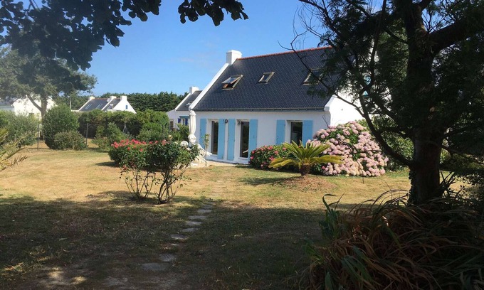Sauzon House | Charming Village Home Near Sauzon, 400m from Sea, Quiet, Cozy Garden