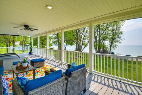 Three Mile Bay House | Charming Waterfront Retreat on Lake Ontario
