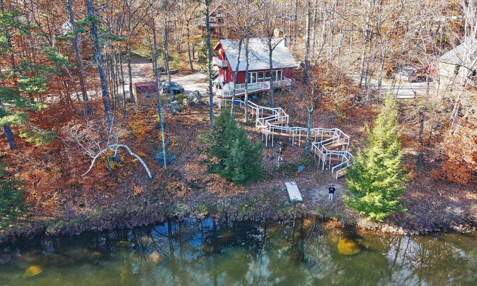 Eidelweiss Village House | Charming Waterfront House with Large Deck, Short Drive to North Conway