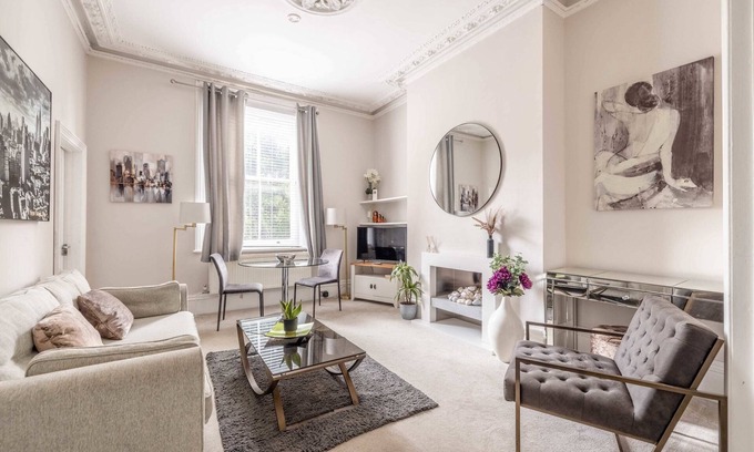 Windsor Apartment | Charming Windsor Retreat | Cozy 1Bed/1Bath