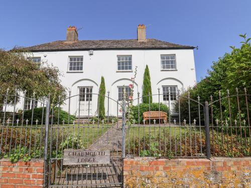 Charmouth House | Charmouth Lodge