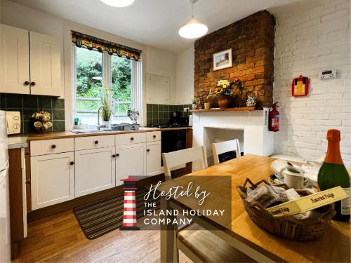 Brading House | Charnwood Cottage