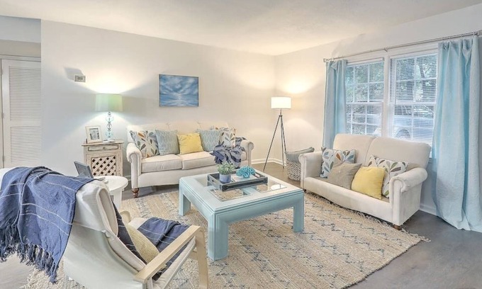 North Charleston Condo | Chas Place Near Airport, Colosseum, DnTwn & Beach!