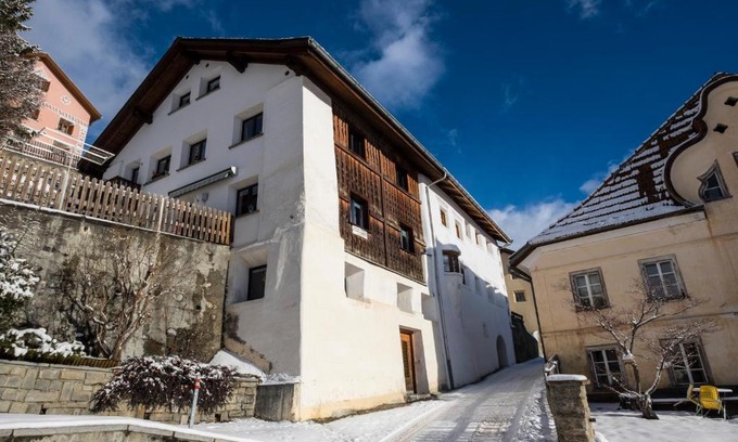 Sent Apartment | Chasa Archas