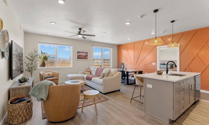 St. George Condo | Chasing Sunsets: Desert Color Lagoon + Beaches