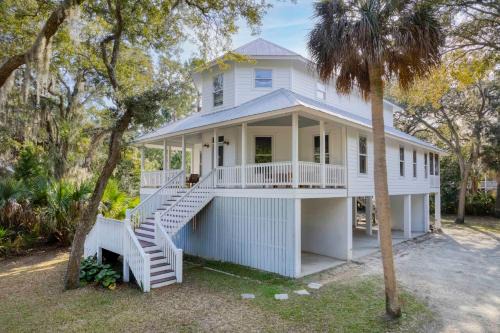 Edisto Island House | Chasing Waves Luxury Edisto Home 3 mins to Beach
