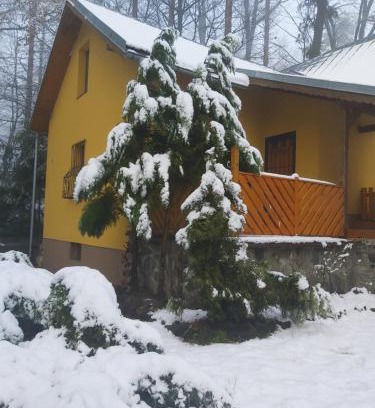 Kovacova Cabin | Chata nad kúpaliskom