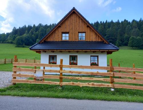 Velka Frankova House | Chata pod lesom