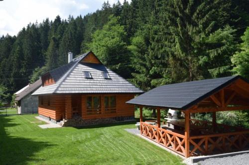 Dolny Harmanec Cabin | Chata Romeo