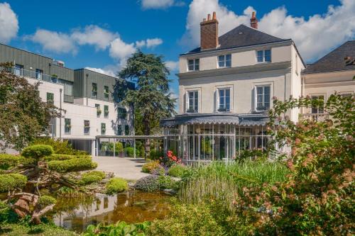 Tours Hotel | Château Belmont Tours by The Crest Collection