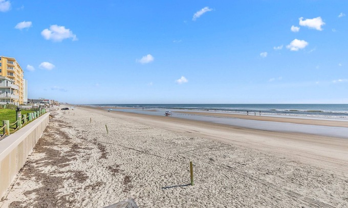 New Smyrna Beach Condo | Chateau by the Sea 13C