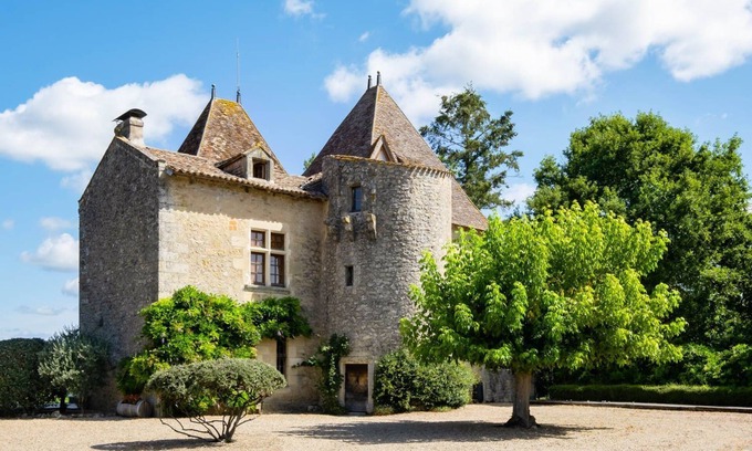 Sainte-Florence Other | Chateau Chaumeton - Six Bedroom Castle, Sleeps 14