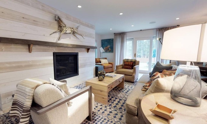 Vail Condo | Chateau Christian | 120 - 2 Bedroom Diamond