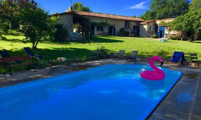 Champagne-Mouton House | Chateau/Country House