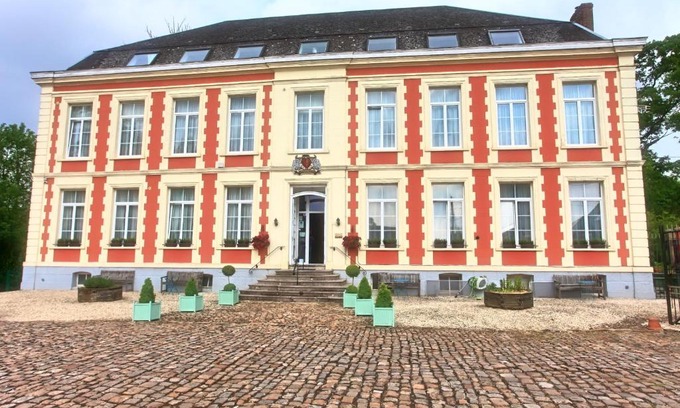 Aire-sur-la-Lys Bed & Breakfast | Chateau de Moulin le Comte