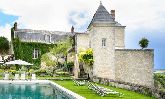 Mailly-le-Chateau Other | Chateau Des Siecles - Thirteen Bedroom Castle, Sleeps 33