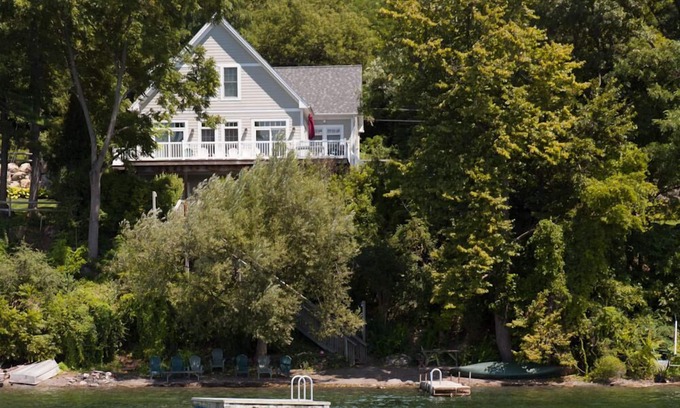 Keuka Park Cottage | Chateau Esperanza: "A Relaxing Lakeside Retreat"