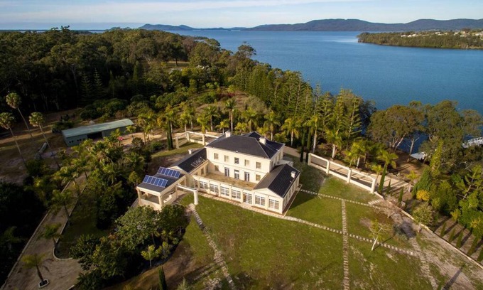 Wallis Lake House | Chateau Le Marais