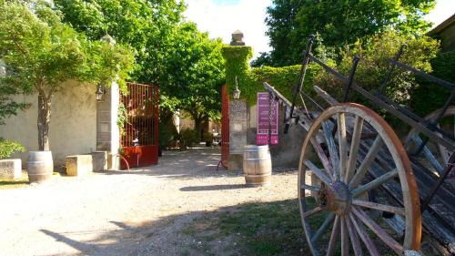 Ginestas House | Chateau Le Vergel Authenac