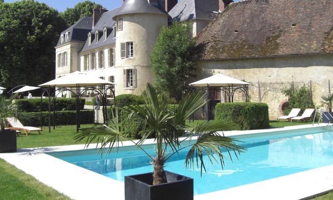 Gy-les-Nonains Other | Chateau life, chic and bucolic with swimming pool in a large private park.