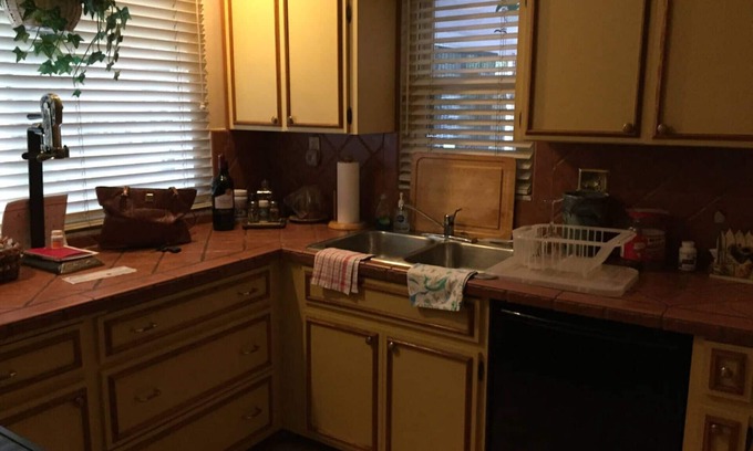 Fort Myers Bed & Breakfast | Chateau Susan’s SHARED HOME. Historic Mcgregor Blvd - 5 Star Property