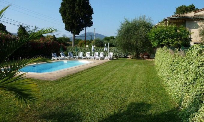 La Grand-Chile Villa | Chateauneuf: House/Villa - Chateauneuf
