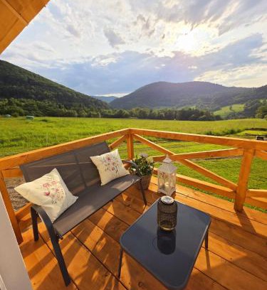 Uscie Gorlickie Resort | Chatka Niedźwiadka domki w górach z sauną i jacuzzi Beskid Niski