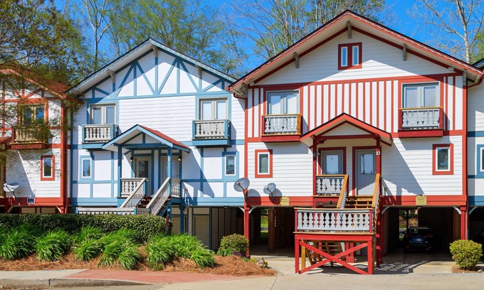 Helen House | Chattahoochee Breeze - Riverfront Condo w/2 Decks Overlooking River in Downtown