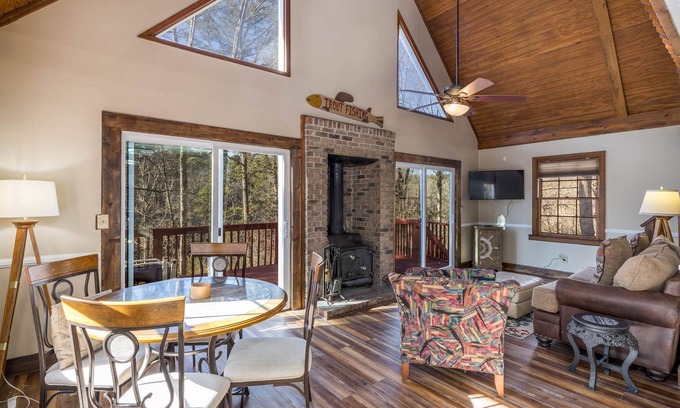 Demorest Cottage | Chattahoochee Shoals – 3rd Night Free! See Details Below.