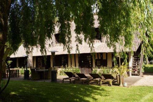 Saint-Philbert-sur-Risle House | chaumière familiale weekend & vacances paisible