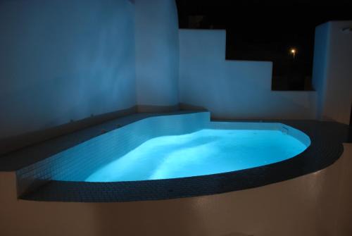 Megalochori Apartment | Chay Luxury Cave