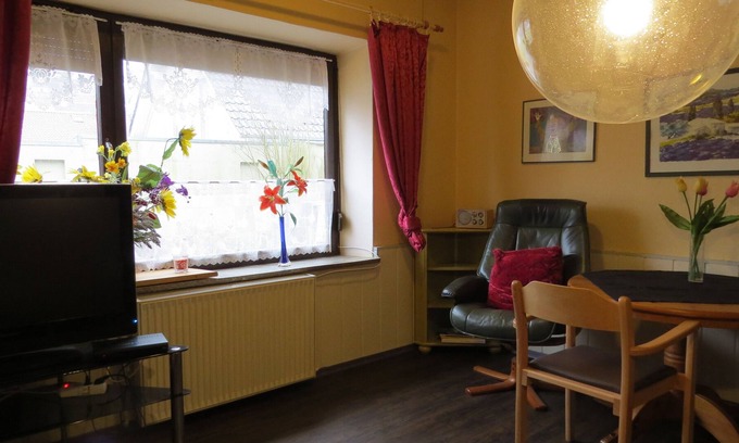 Neuende Apartment | cheap apartment with good connections