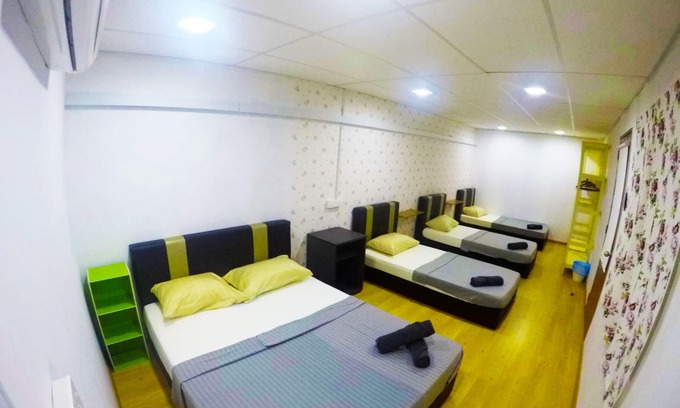 Shah Alam House | Cheap homestay but excellent service for big family.