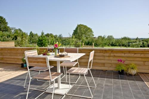 Cheddar House | Cheddar Pink, Strawberryfield Park, Cheddar