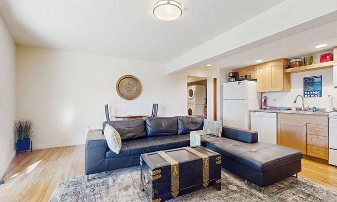 Rosario House | Cheerful 1-Bedroom Getaway on Orcas Island — Forest Retreat with Sound Views