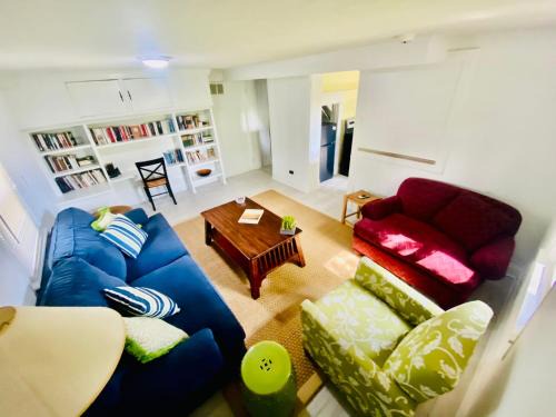 Fry's Spring House | Cheerful 3 Bedroom Home, Walk To Uvastadium