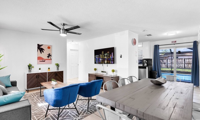 Driftwood House | Cheerful 4 Bedrooms house with Pool and Game Room