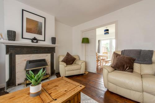 Endlebury Apartment | Cheerful Chingford, Beautiful Views, Free Parking