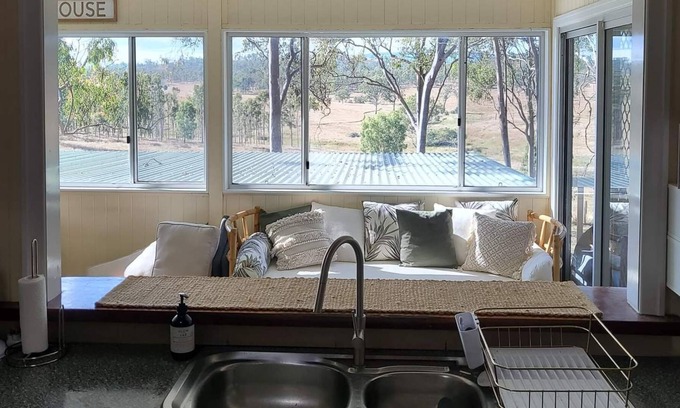 Crossdale Other | Cheerful Farmhouse 10 Mins From Somerset Dam