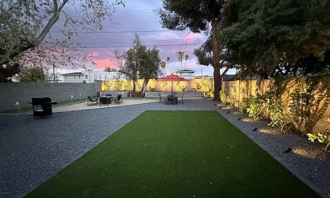 Encanto House | Cheerful House in Central Phoenix Enclosed Backyard Close to Airport 🛫❤️