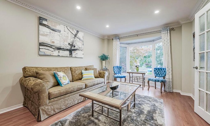 Richmond Hill Villa | Cheerful luxury 7 bedroom/7 washroom ravine house