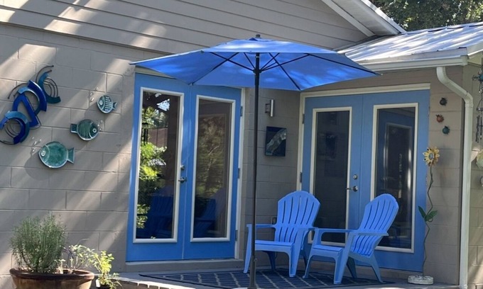 Ballast Point House | Cheerful South Tampa 4-bedroom home with free parking on premises