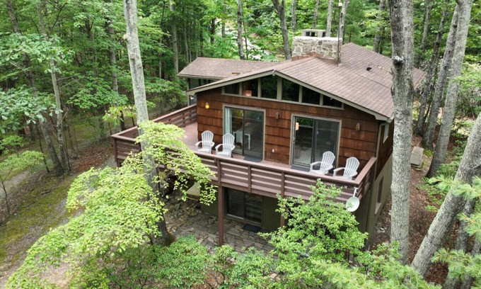 Deep Gap Cabin | Cheery on Top! WIFI - Dogs Ok - 2Fireplaces